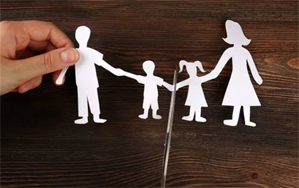 离婚子女抚养权判决标准（离婚小孩抚养权怎么判定2021）